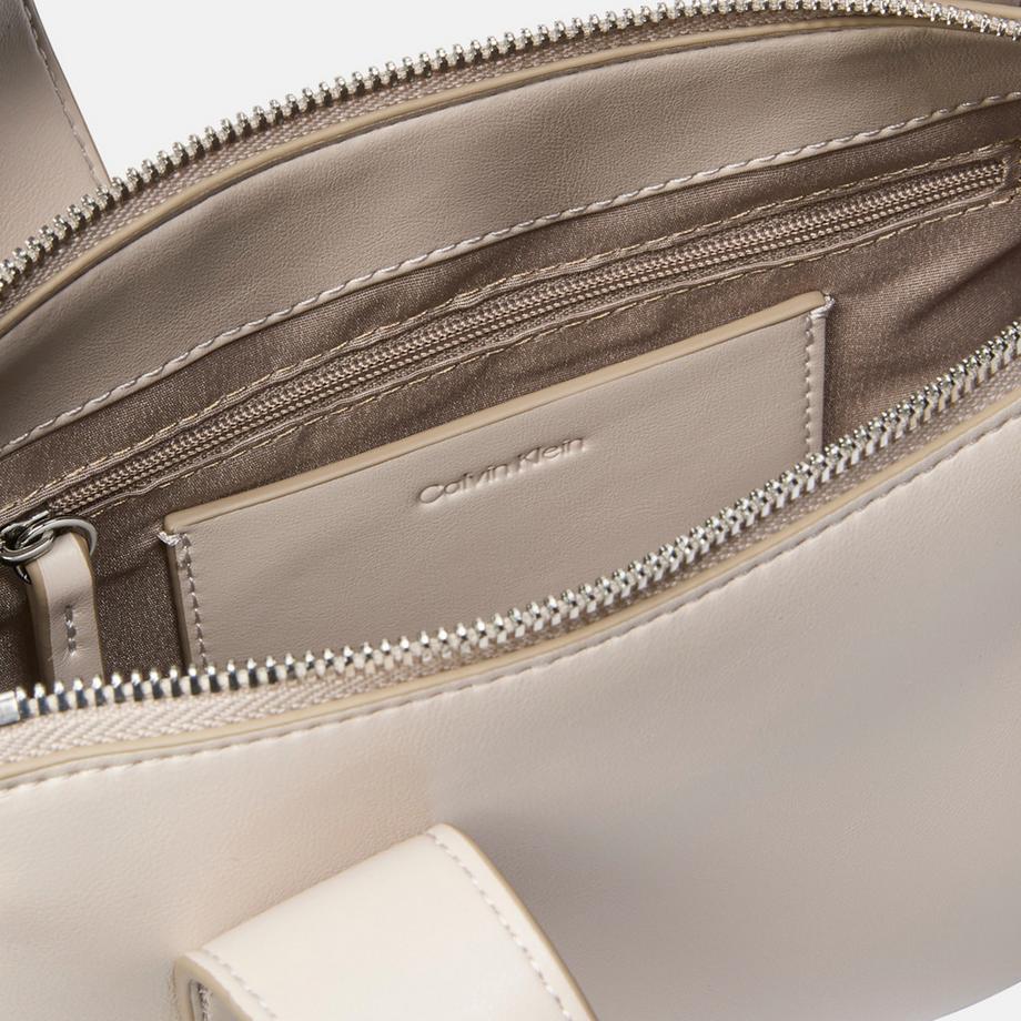 Calvin Klein Signature Logo Strap Schultertasche  