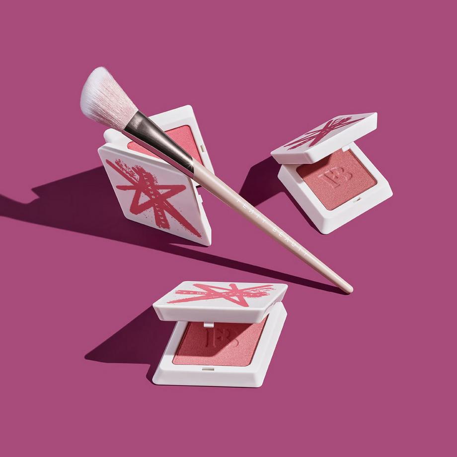 Fenty Beauty By Rihanna  Blush Brush 155 - Rouge-Pinsel 