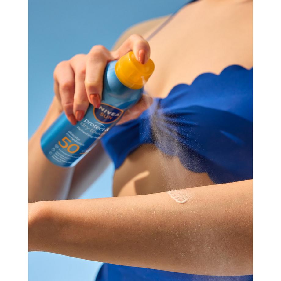 NIVEA SUN  Protect & Dry Touch Sport nebbia spray SPF 50 