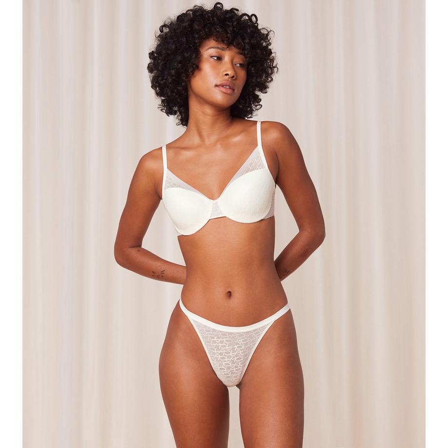 Triumph Signature Sheer String EX  