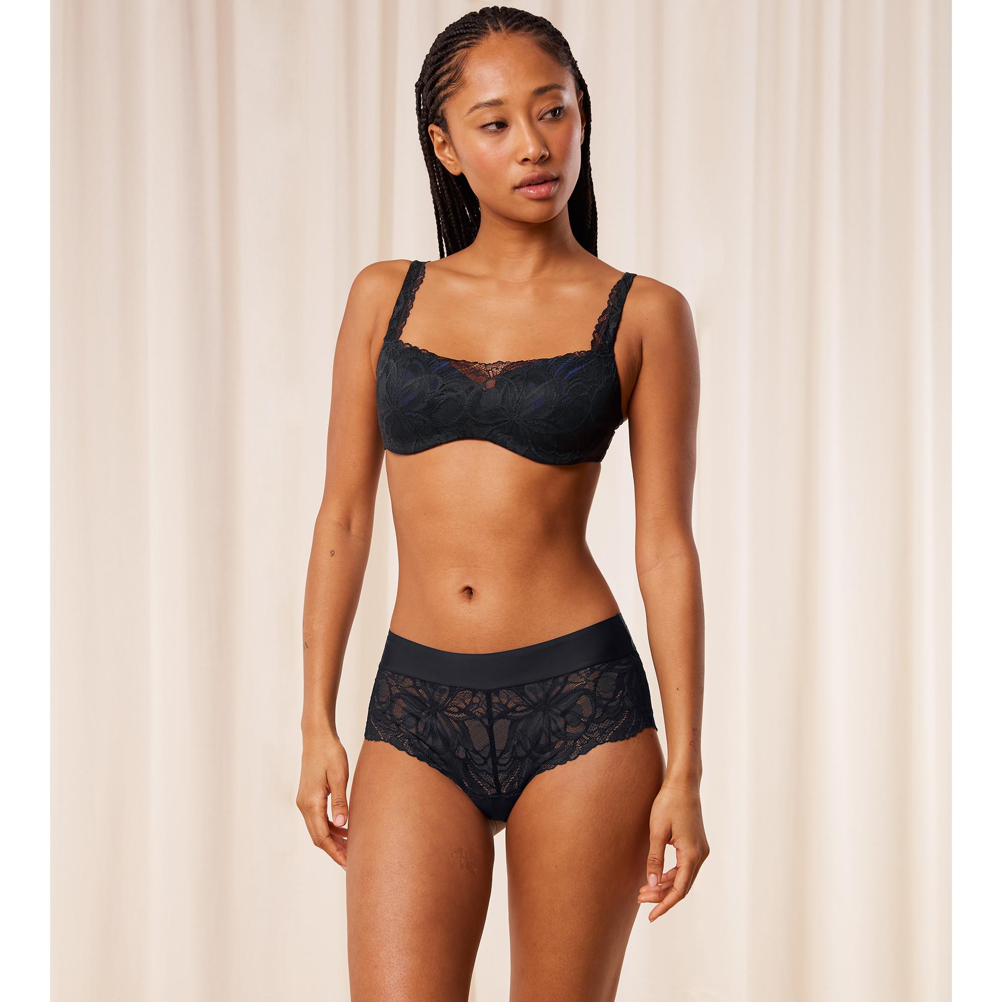 Triumph Body Make-Up Illusion Lace Shorty 