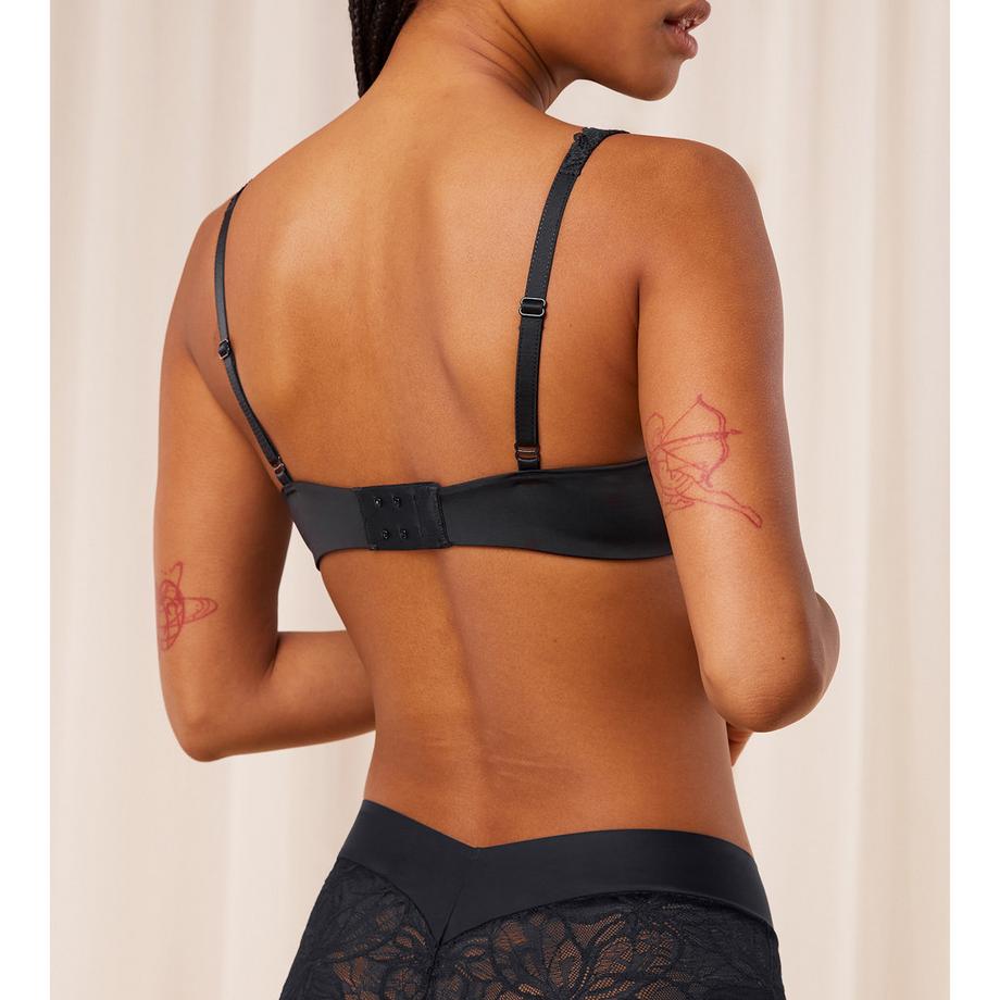 Triumph Body Make-Up Illusion Lace Soutien-Gorge Rembourré à Armatures  