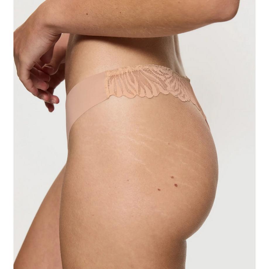 Triumph Pretty Micro String Slip  