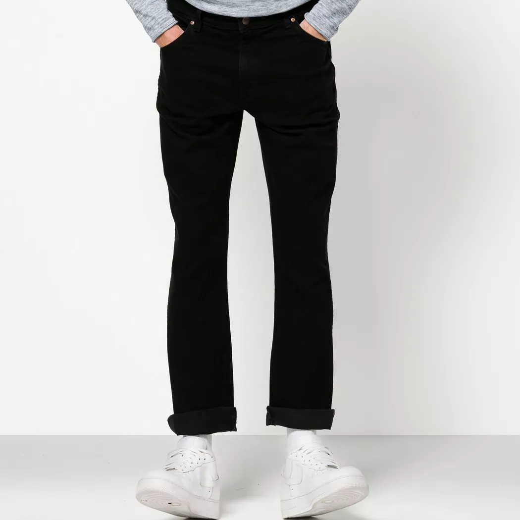 Gerade Jeans WRANGLER "Texas", Herren, Gr. 38, Länge 30, schwarz (schwarz overdye), Denim/Jeans, Obermaterial: 98% Baumwolle, 2% Elasthan, overdyed, Basic, regular fit lang, Jeans, Topseller