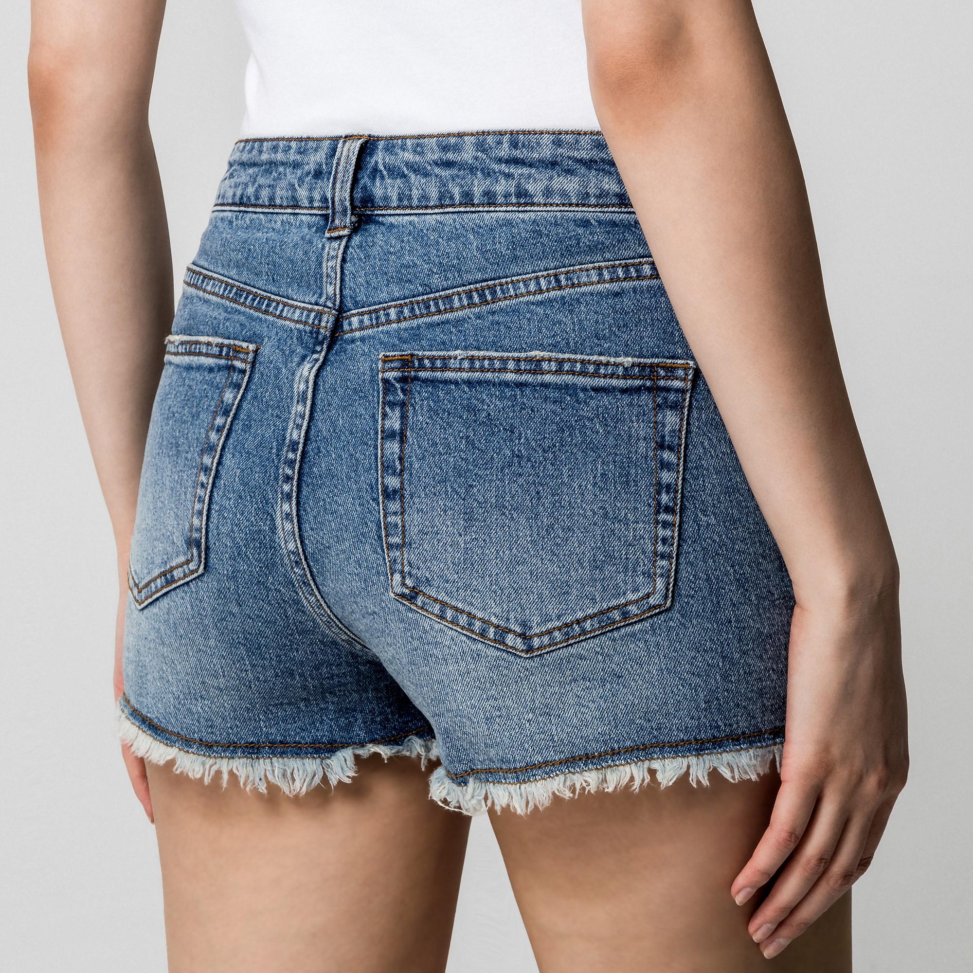Manor Woman Denim Shorts Regular Fit  