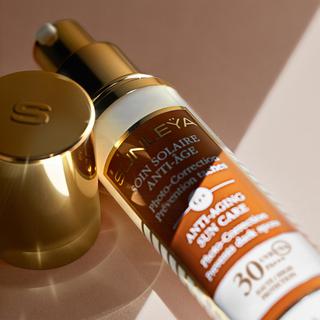sisley  Sunleÿa Soin Solaire Anti - Âge SPF 30 