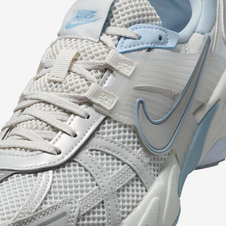 NIKE W Nike V2K Run Sneakers, Low Top 