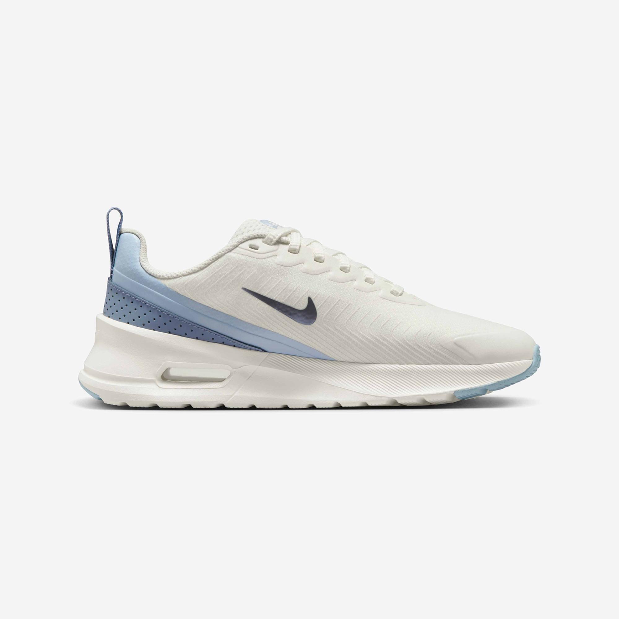 NIKE Wmns Air Max Nuaxis Sneakers basse 