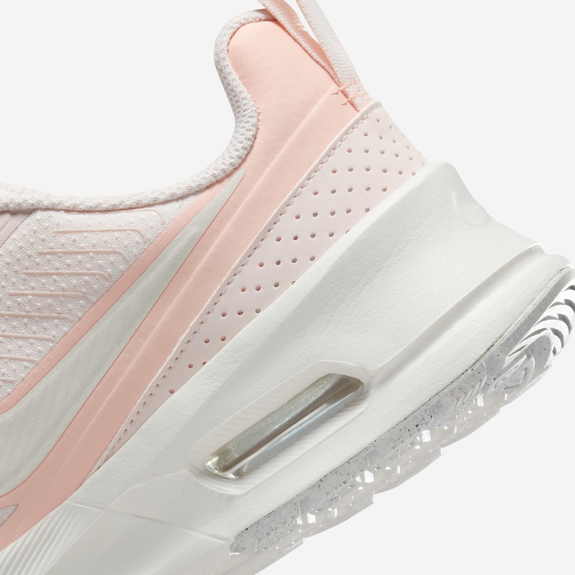 NIKE Wmns Air Max Nuaxis Sneakers, basses 