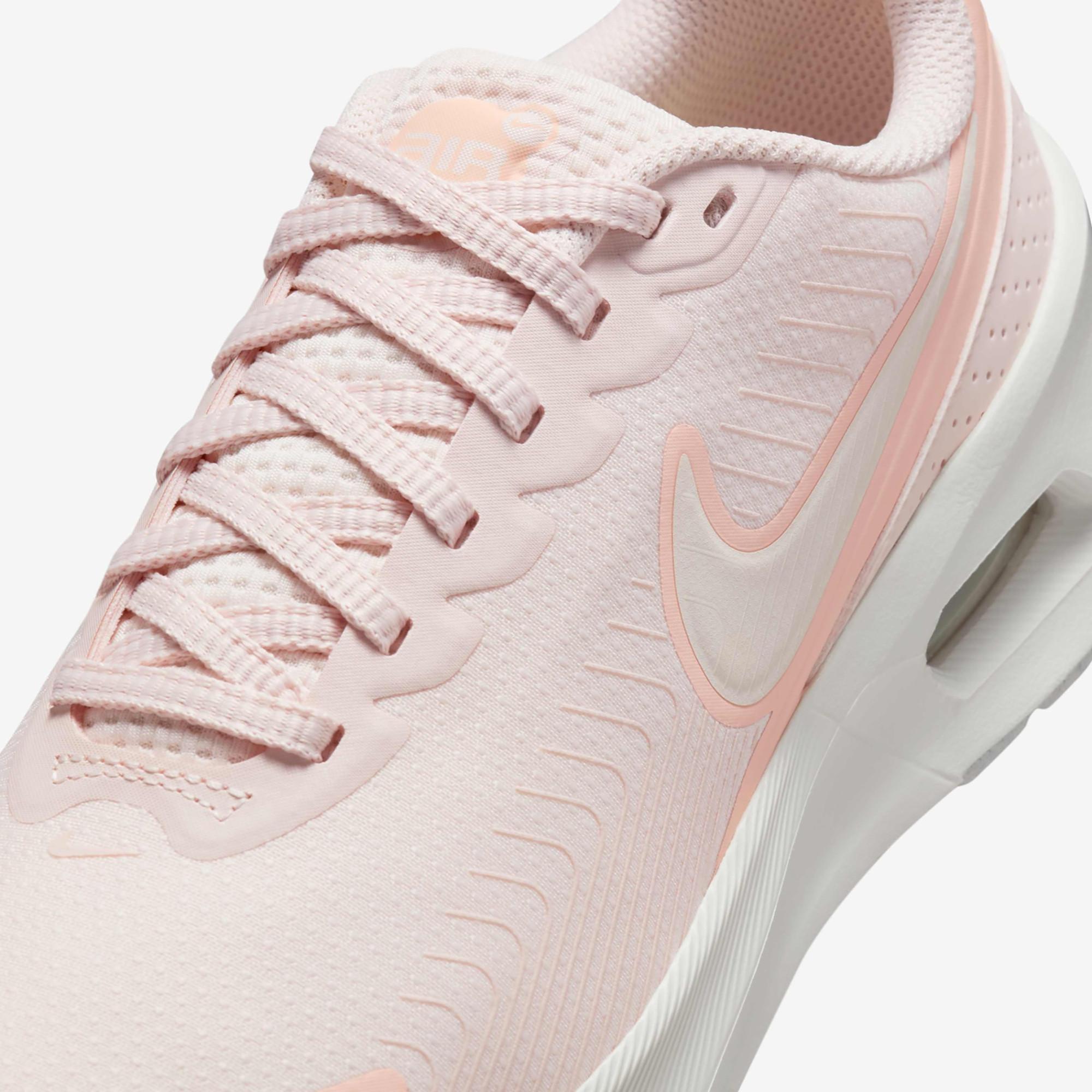 NIKE Wmns Air Max Nuaxis Sneakers, basses 