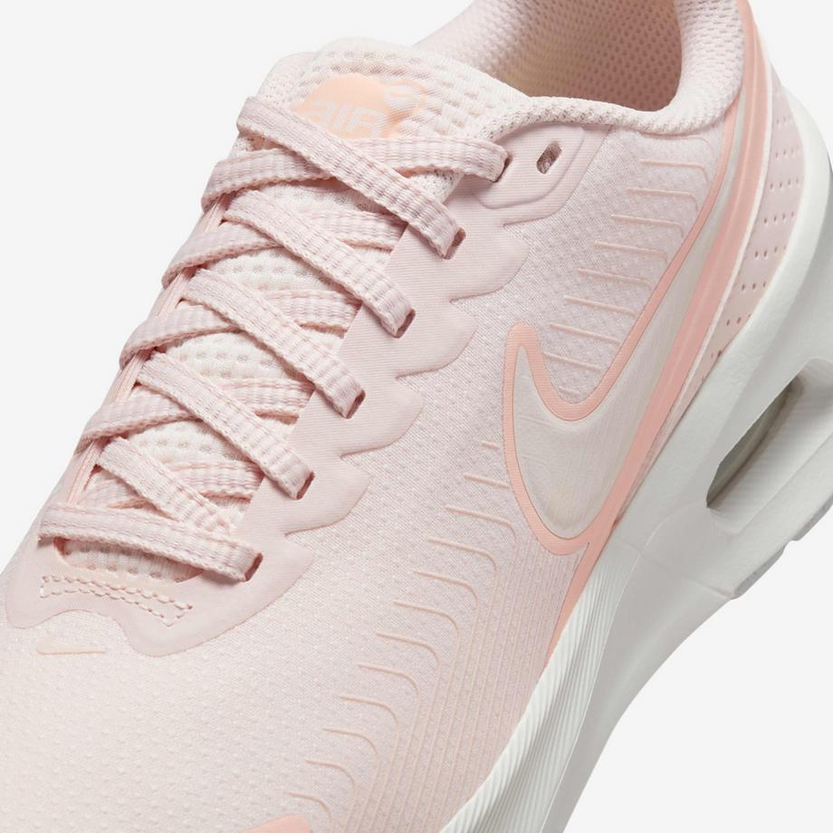 NIKE Wmns Air Max Nuaxis Sneakers, basses 