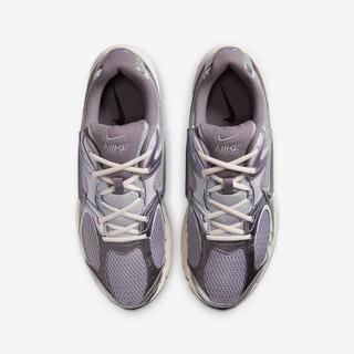 NIKE Nike V5 Rnr Sneakers, Low Top 