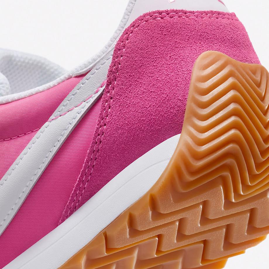 NIKE W Pacific Low Top Sneakers  