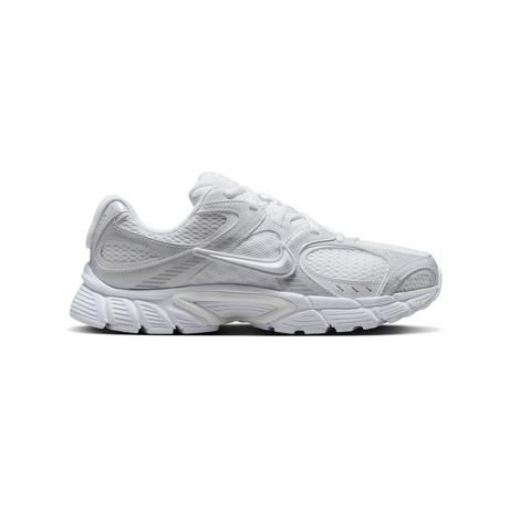 NIKE W Nike V5 Rnr Sneakers, Low Top 