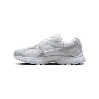 NIKE W Nike V5 Rnr Sneakers, Low Top 