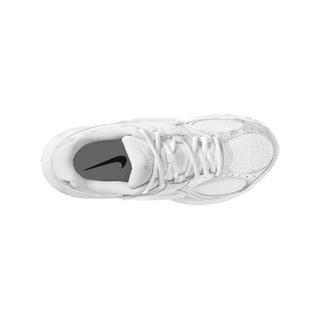 NIKE W Nike V5 Rnr Sneakers, Low Top 
