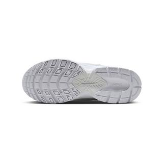 NIKE W Nike V5 Rnr Sneakers, Low Top 