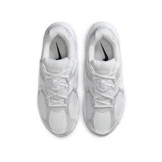 NIKE W Nike V5 Rnr Sneakers, Low Top 