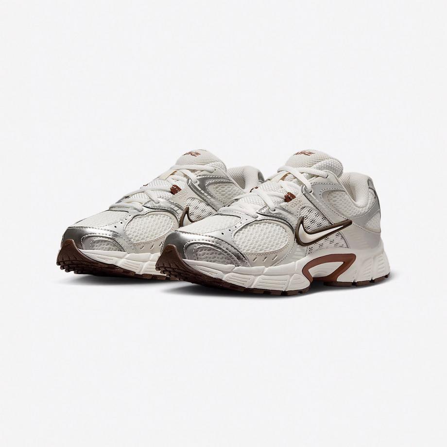 NIKE W V5 Rnr Low Top Sneakers  