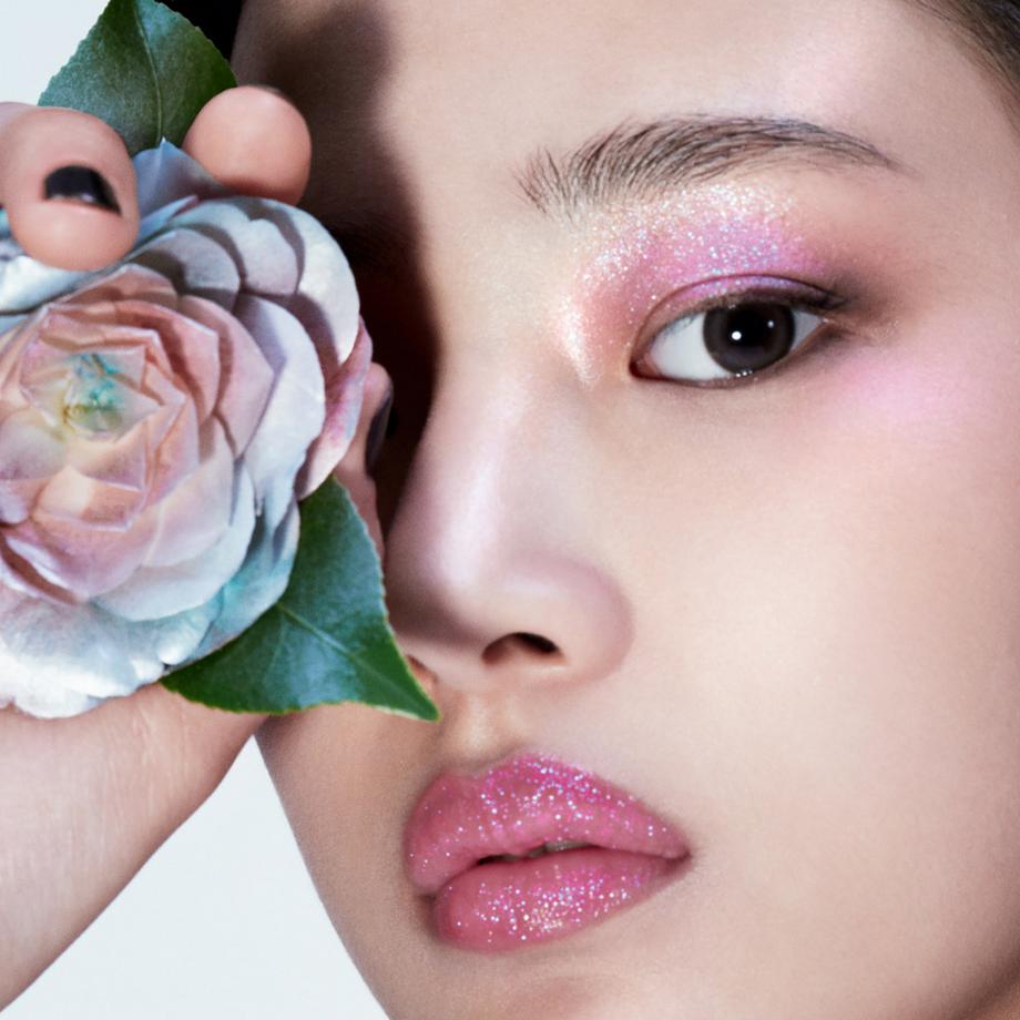 CHANEL FLUIDE ENLUMINEUR SCHIMMERNDER FLUID-HIGHLIGHTER 