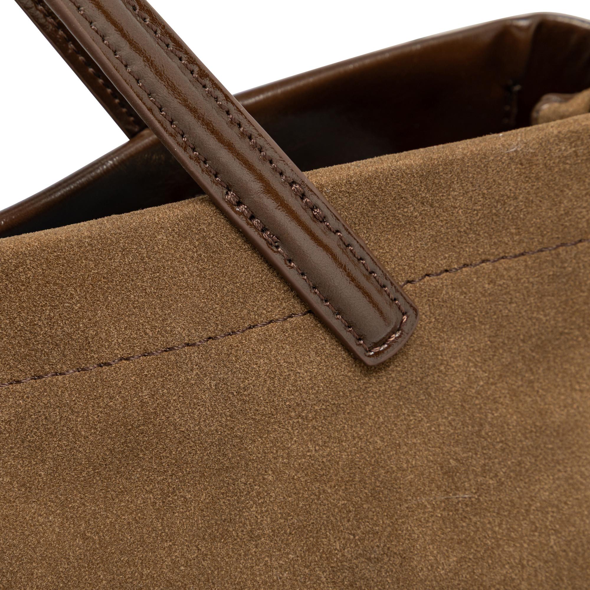 Manor Woman Tote Bag  