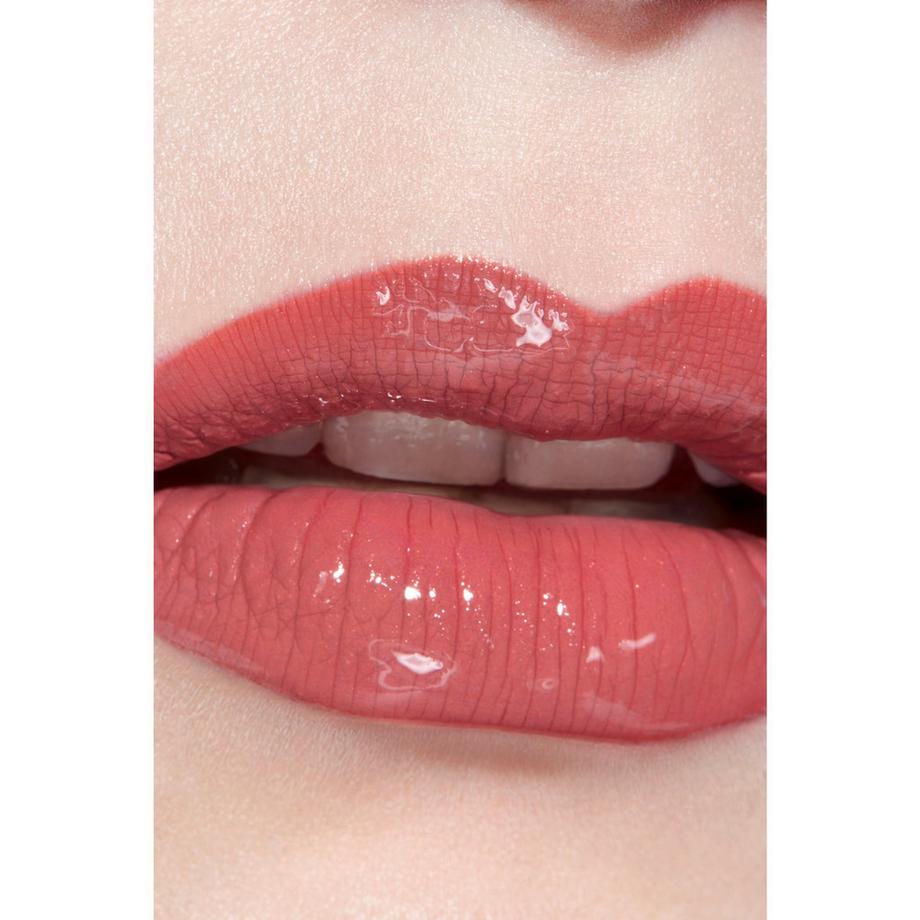 CHANEL LE ROUGE DUO ULTRA TENUE DUO LÈVRES LONGUE TENUE 