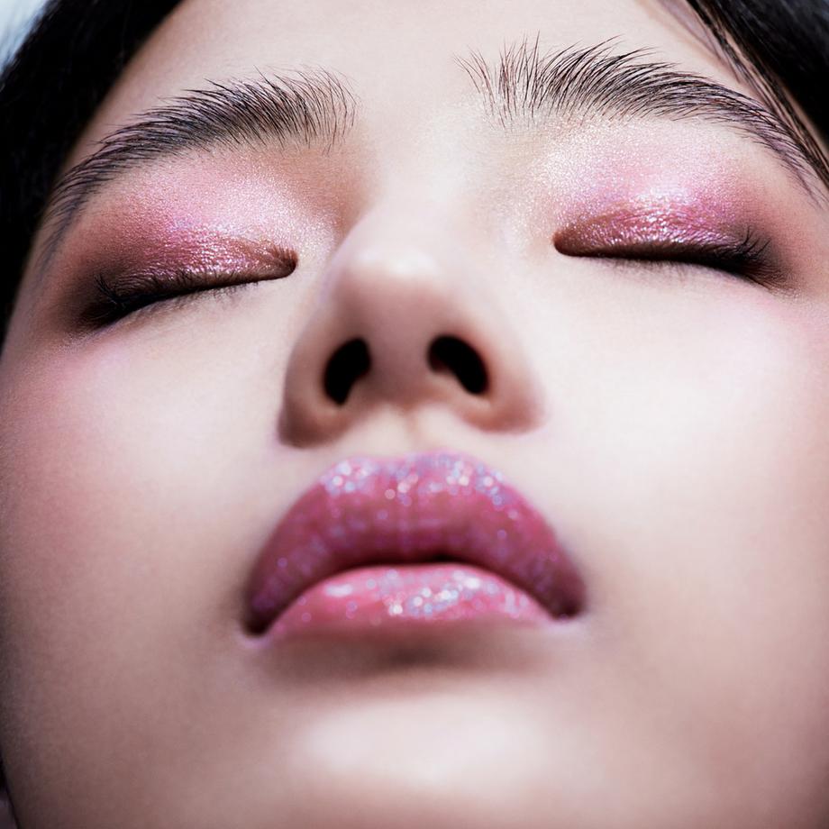 CHANEL STYLO OMBRE ET CONTOUR 3-IN-1 STIFT: LIDSCHATTEN, EYELINER UND KAJAL 