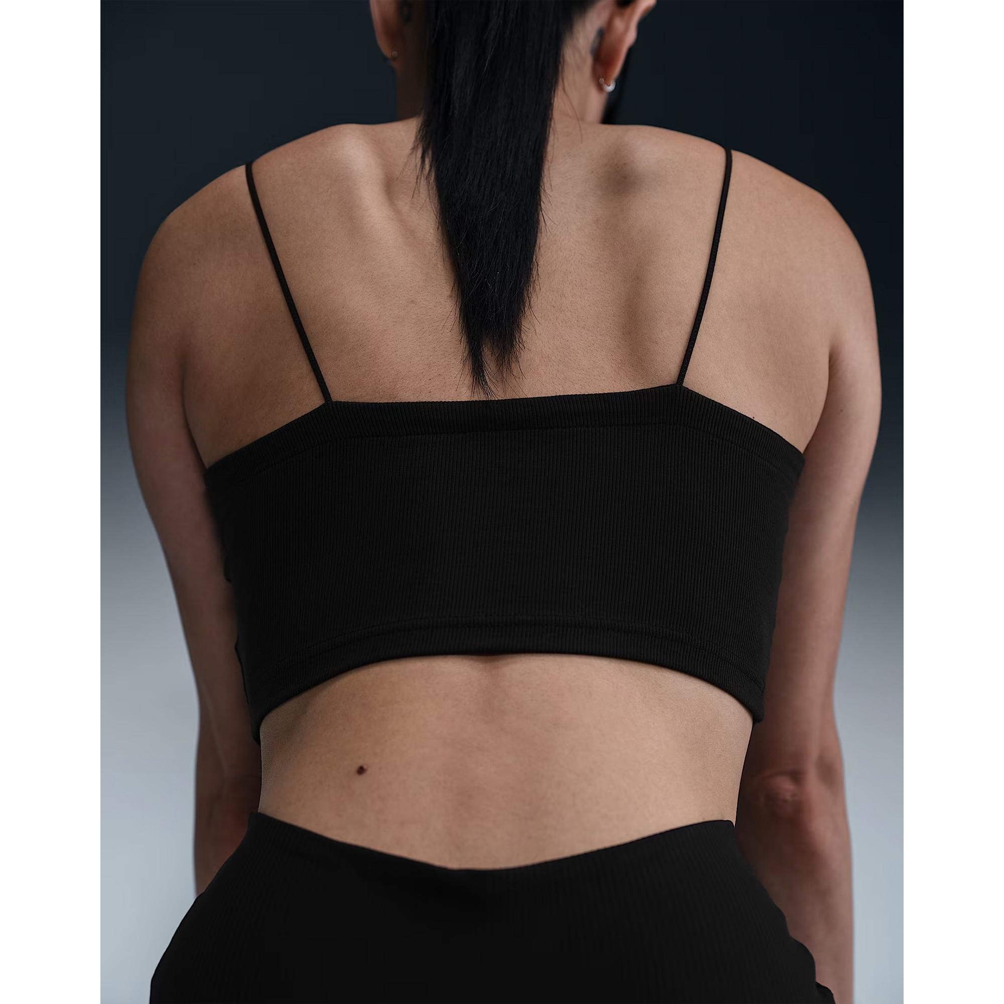 NIKE Sportswear Chill Knit T-Shirt 