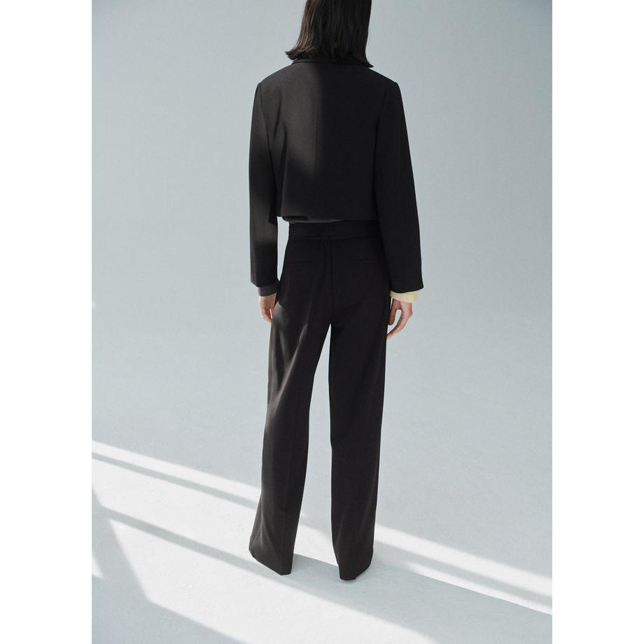 MANGO Cagliari Straight Fit Hose mit Schleifendetail  