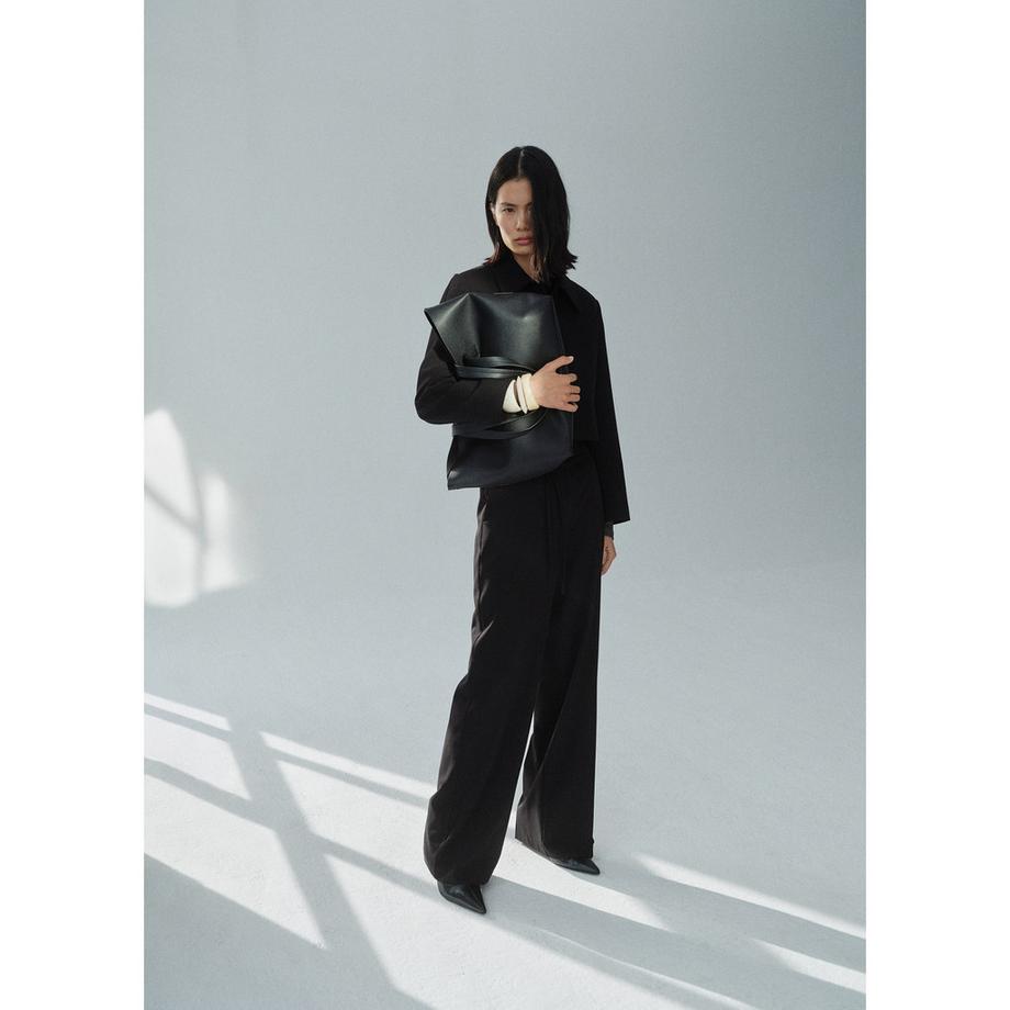 MANGO Cagliari Straight Fit Hose mit Schleifendetail  