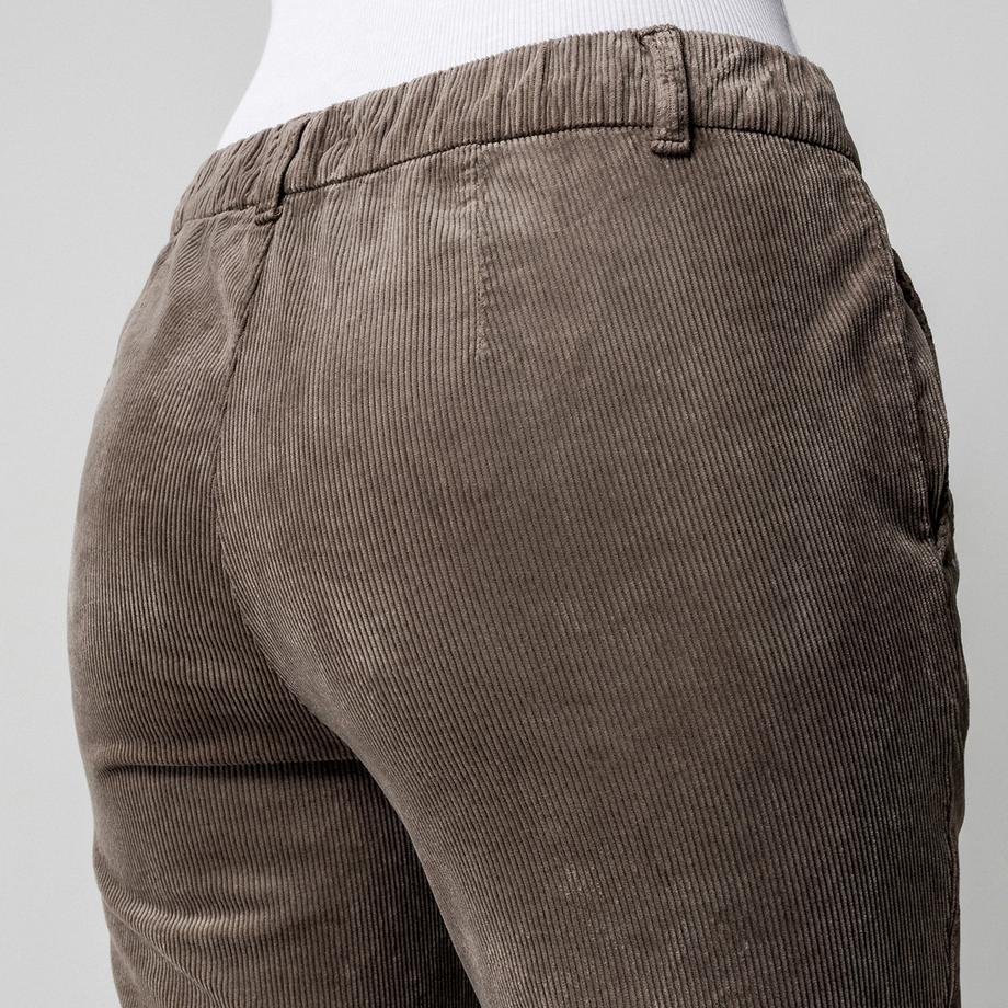 ANNA MONTANA Pantalon en velours côtelé Regular Fit  