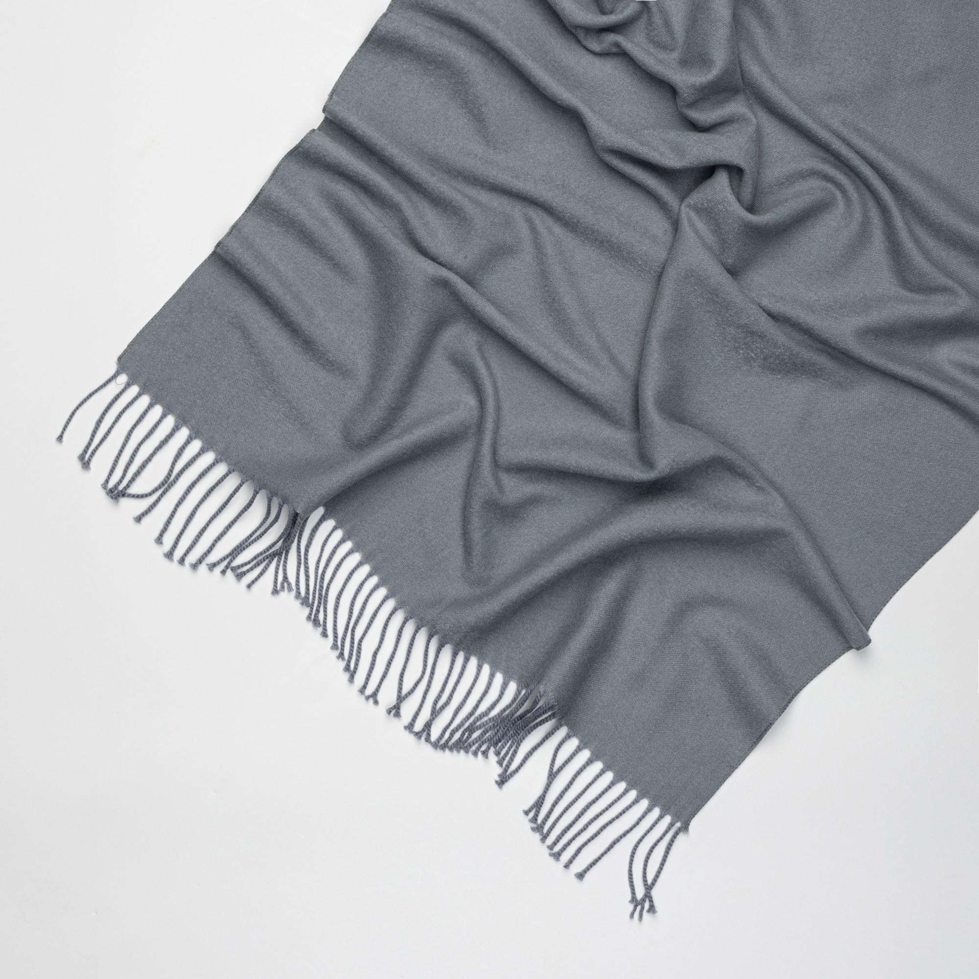 Manor Woman Schal mit gedrehten Fransen  