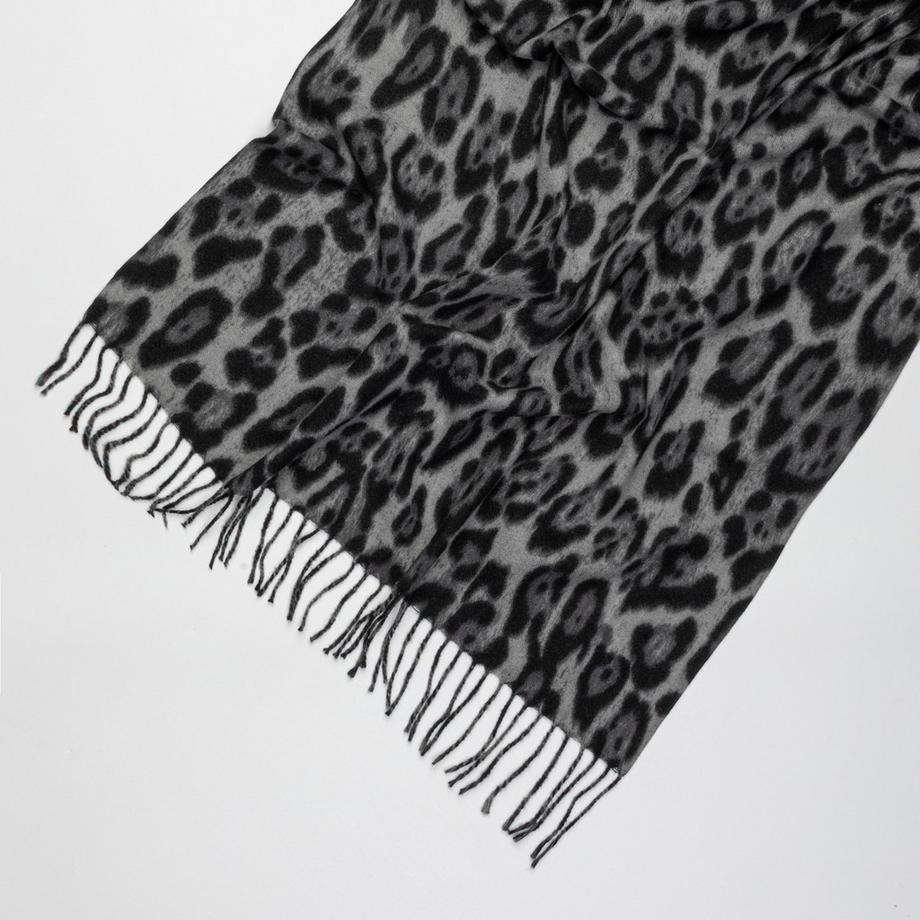 Manor Woman Schal mit Leopardenmuster  