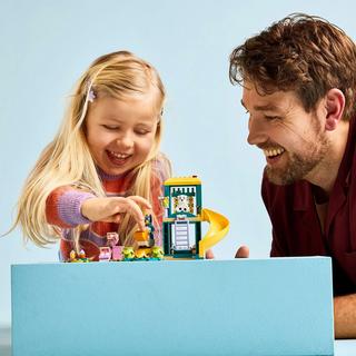 LEGO®  11201 Bluey et Chloe à l’aire de jeux 