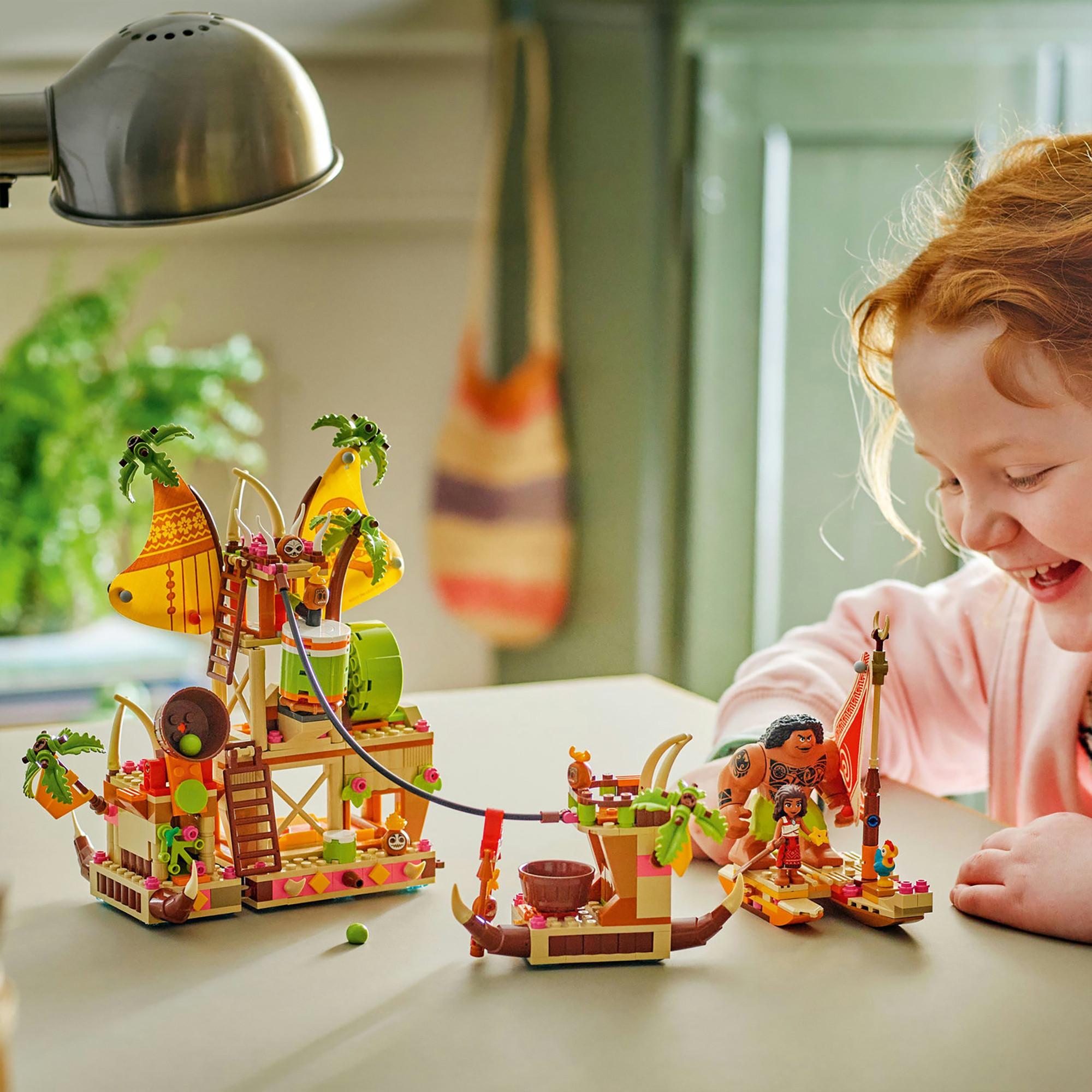 LEGO®  43258 Le navire des Kakamora 