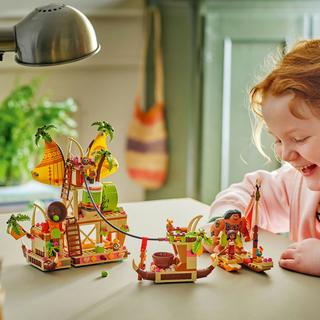 LEGO®  43258 Le navire des Kakamora 