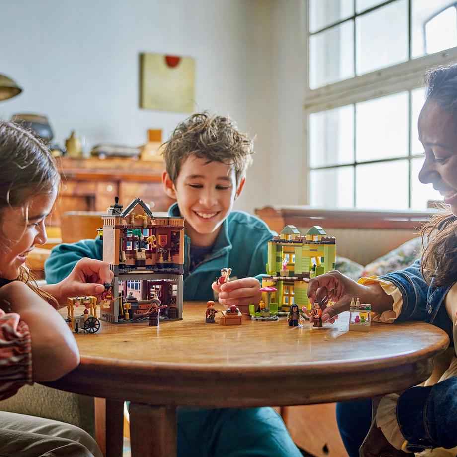 LEGO®  76452 Magasin d'accessoires de Quidditch™ et marchand de glaces 