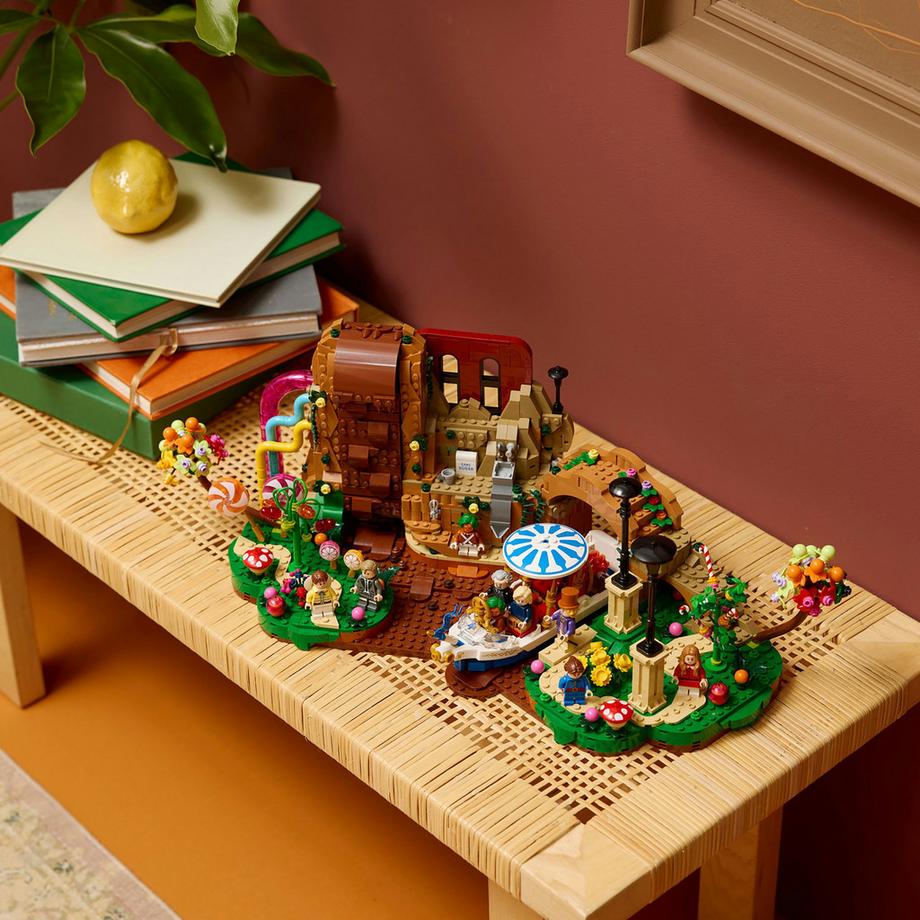 LEGO®  21360 Willy Wonka e la fabbrica di cioccolato 