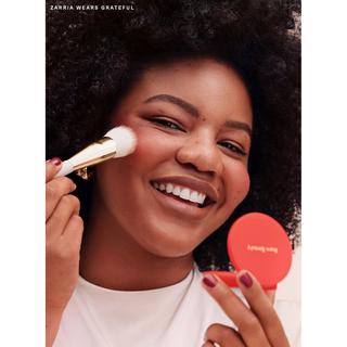 RARE BEAUTY  Soft Pinch Matte Bouncy Blush - Blush mat effet cocon 