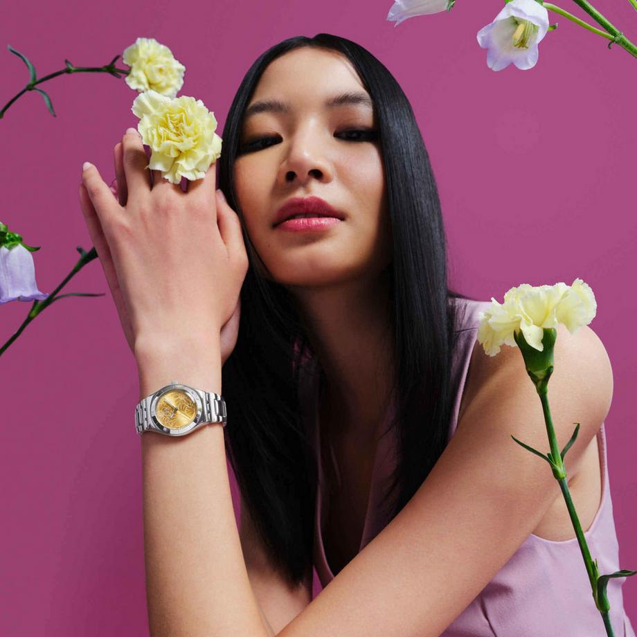 swatch PETAL SWIRL Orologio analogico 