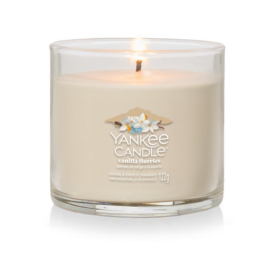 Yankee Candle Signature Duftkerze im Glas Vanilla Flurries 