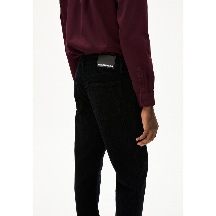 ARMEDANGELS Maakx Corduroy Tapered Relaxed Fit Pantaloni  