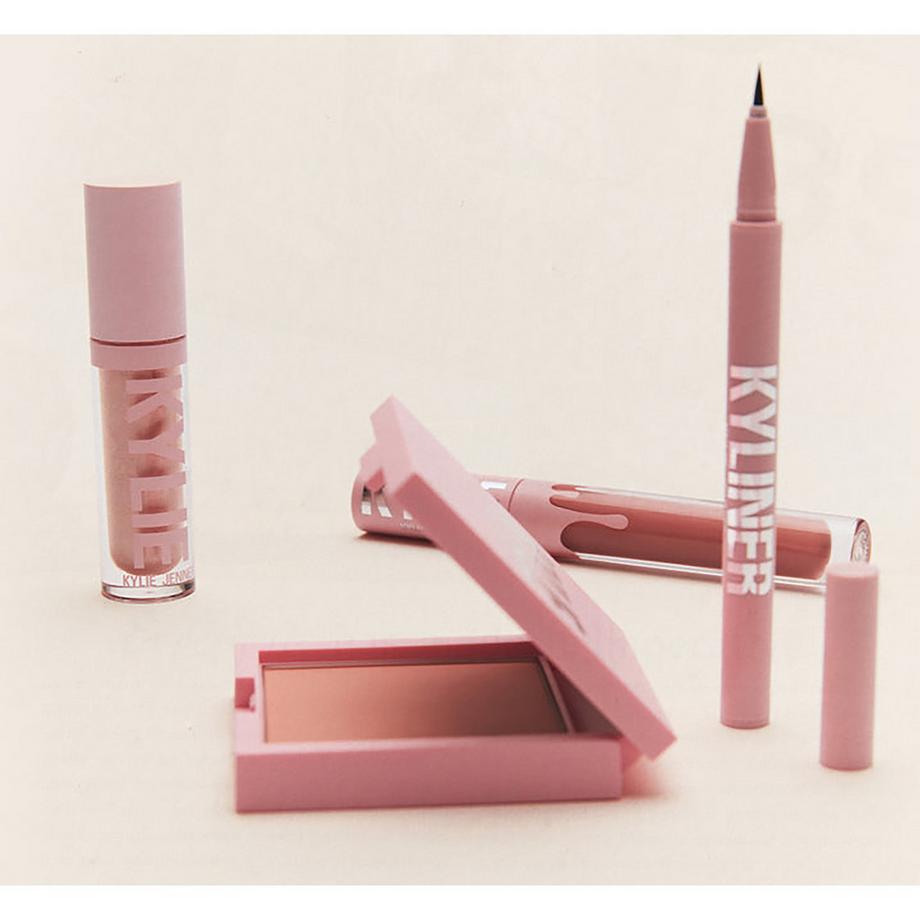 Kylie Cosmetics  4-Piece Makeup Set 