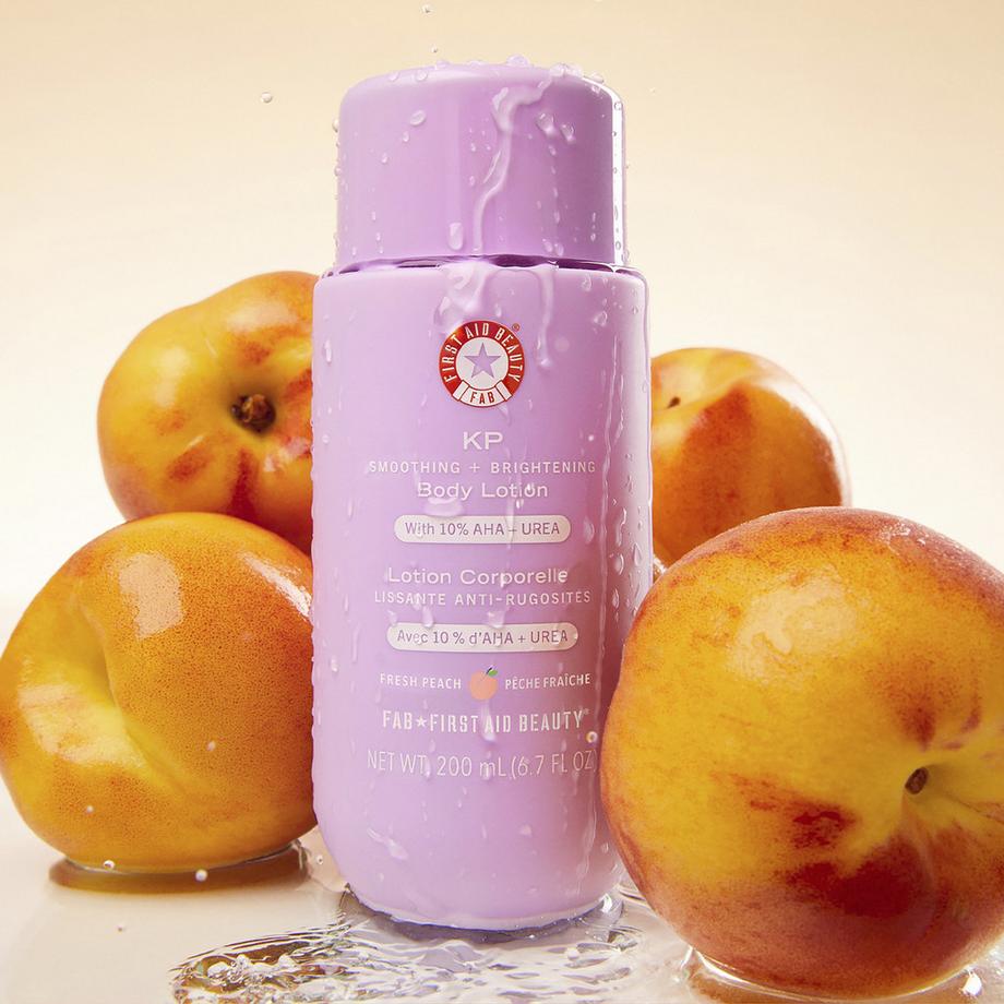 FIRST AID BEAUTY  KP Smoothing Brightening Body Lotion - Lotion Corporelle Lissante Anti-Rugosités 