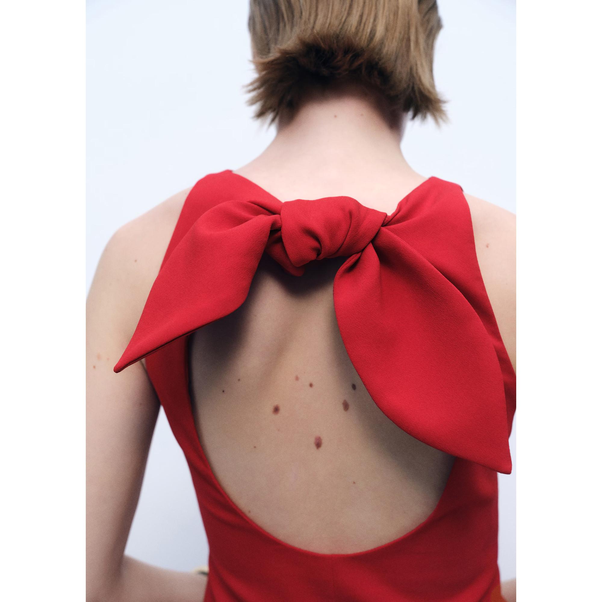 MANGO Top senza maniche girocollo con dettaglio fiocco  