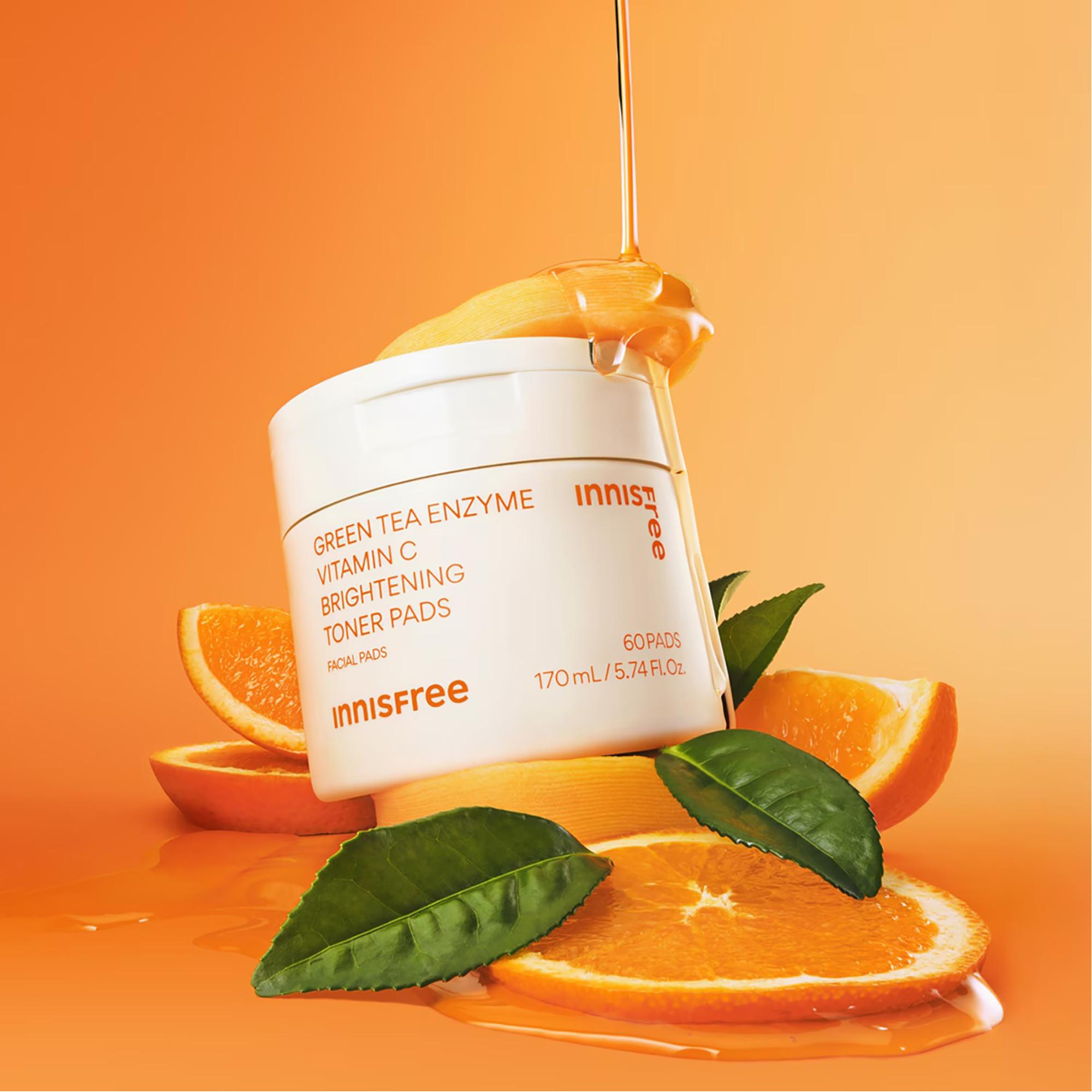 innisfree  Disques Éclat à L'Enzyme Thé Vert et à la Vitamine C - Soin anti-tâches 