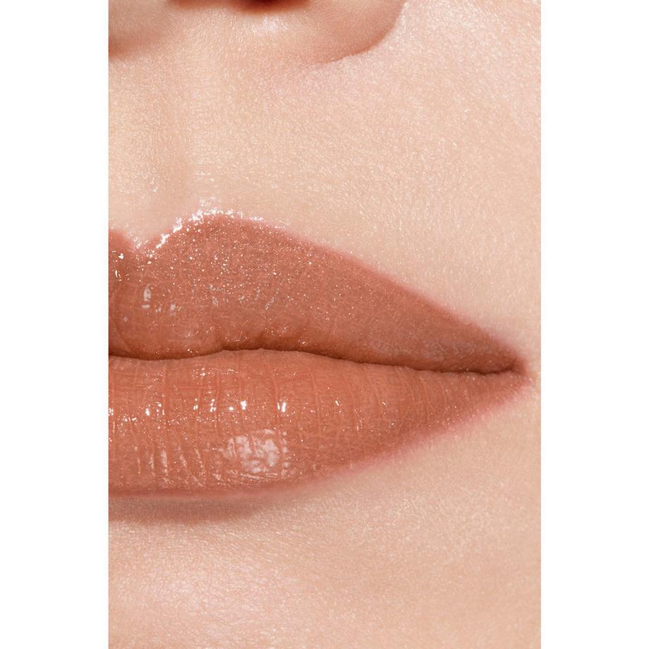 CHANEL ROUGE COCO FLASH LA COULEUR, LA BRILLANCE, L'INTENSITÉ EN UN ÉCLAIR 