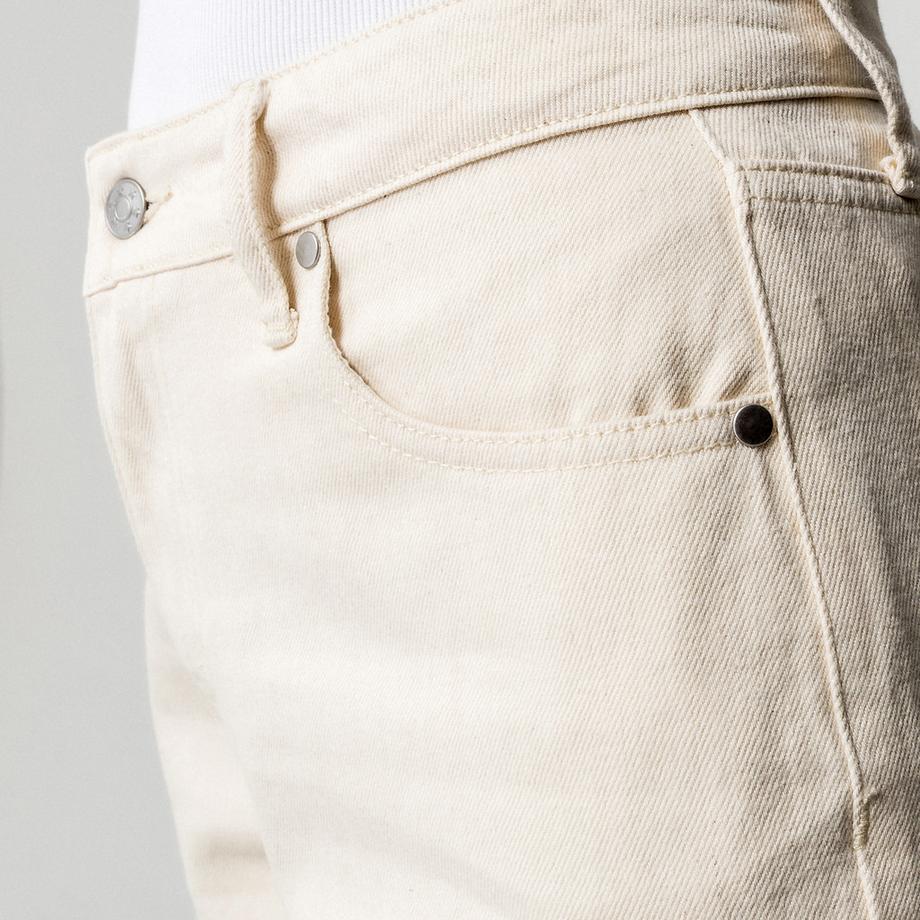 Manor Woman Straight Leg Fit Jeans  