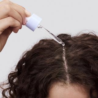 SEPHORA  Stärkendes und verdichtendes Serum - Kopfhautserum 