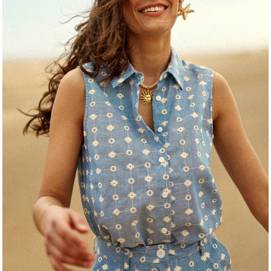 La Petite Etoile Ärmellose bestickte Knopfleistenbluse  